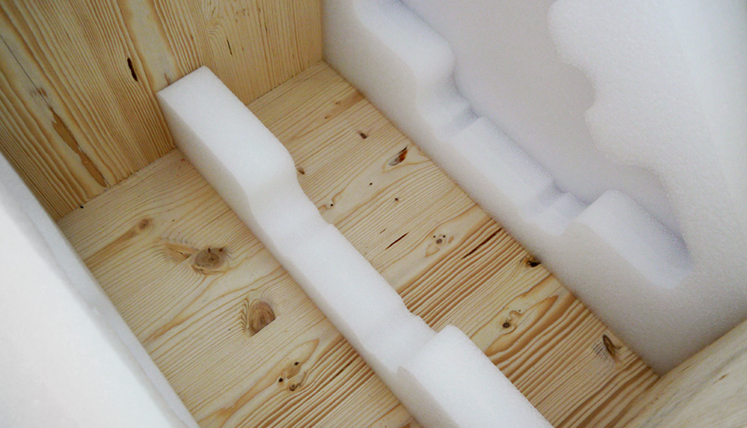 Holz- Schaumstoff Kombiverpackungen